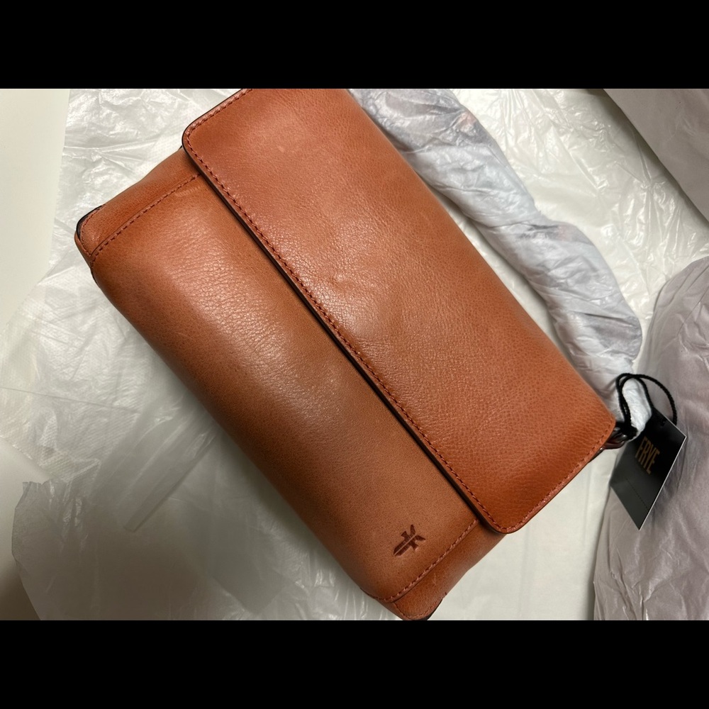 NWT Frye Reed Flap Leather Crossbody Bag Wristlet BURNT ORANGE